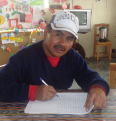 Don Jeremías García, profesor de 5º grado de la Escuela Rural Mixta “Adrián Inés Chávez”